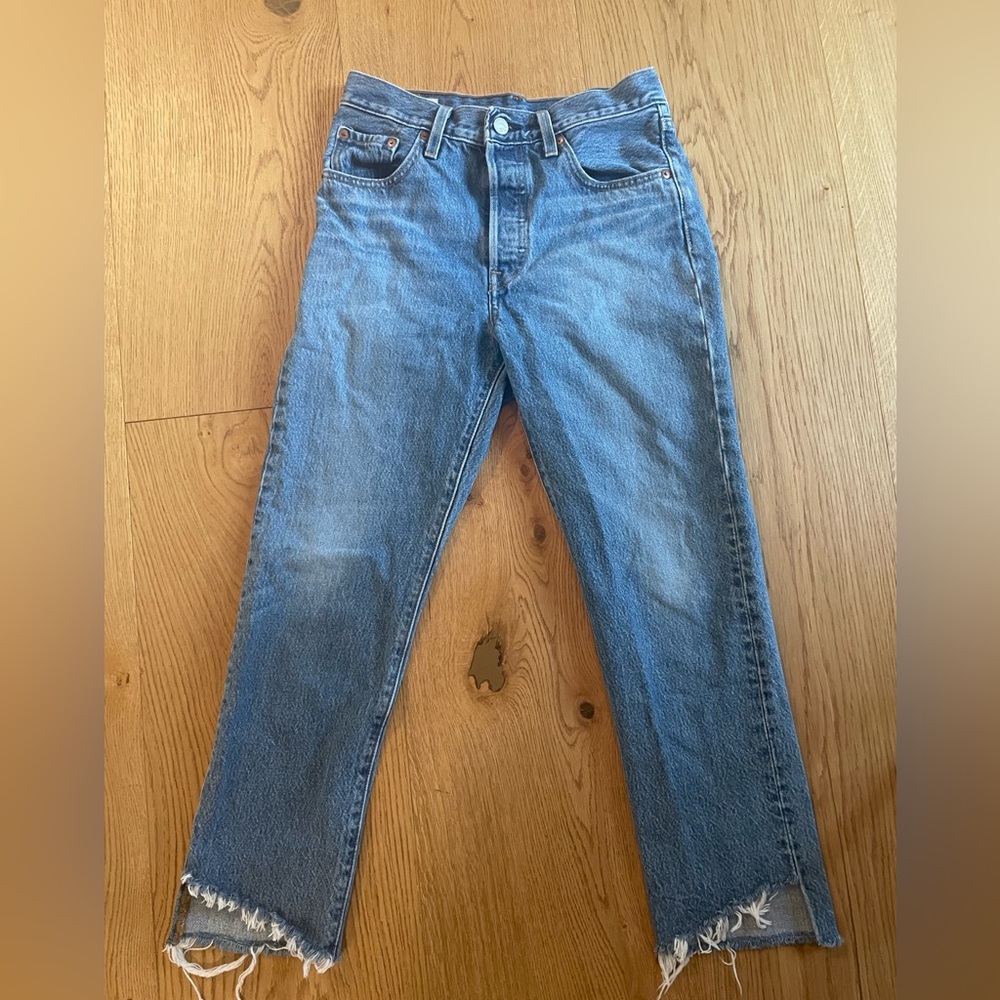 Medium wash Levi Jeans